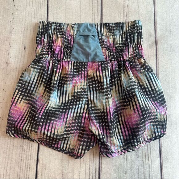 Free People FP Movement The Way Home Running Shorts Sz XS Colorful Euphoria Gym - Picture 2 of 10